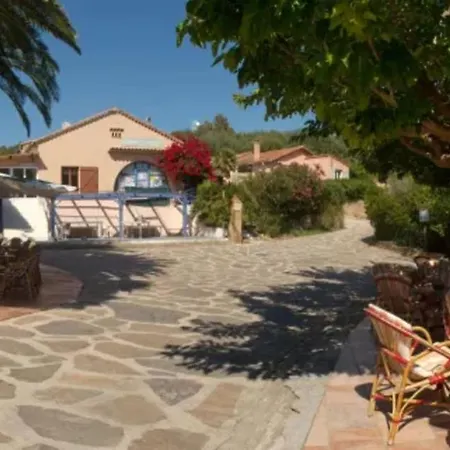 Les Terrasses Levantines * Île du Levant