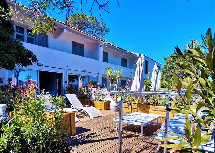 Les Terrasses Levantines *